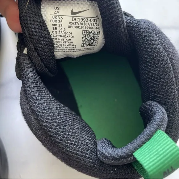 NIKE Boys TeamHustle digital black &amp; green sneakers Limited Edition Shoes Kids