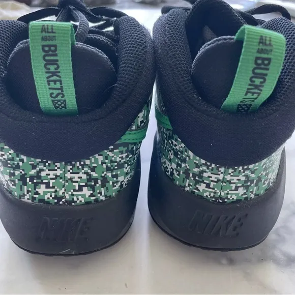 NIKE Boys TeamHustle digital black &amp; green sneakers Limited Edition Shoes Kids