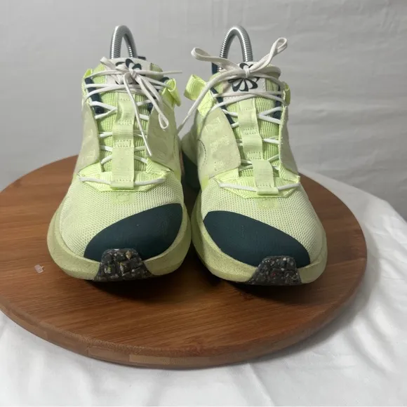Nike Crater Impact Unisex Running Shoes GS Green/White Size Y-6 W-8