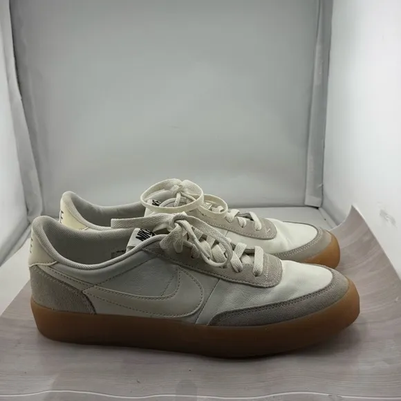 Nike Cream and Tan Athletic Shoes