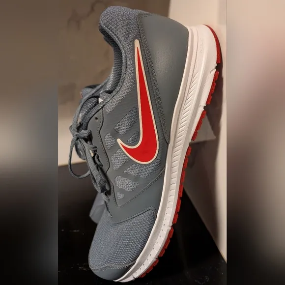 Nike Downshifter 6 Blue/Graphite/Unvrsty Rd/White Running Shoe Size 15 MSRP $85