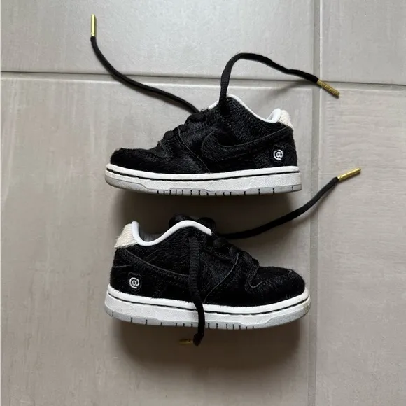 Nike Dunk SB Medicom Toy toddler black size 6c