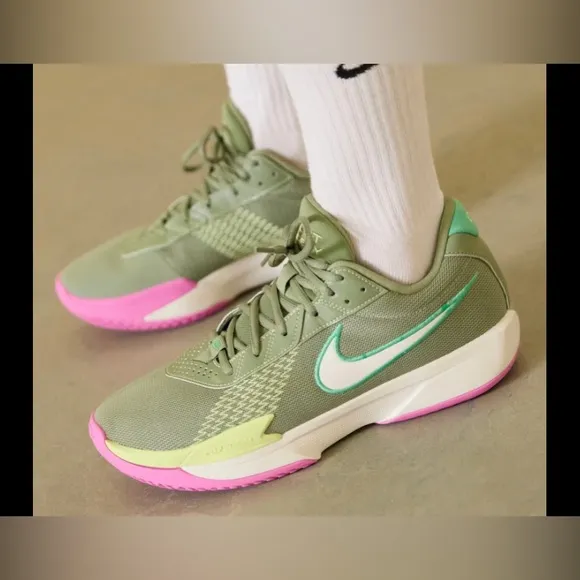 Nike G.T. Cut Academy Low Top Basketball Shoes Green Men’s Sz Sz 10.5 New No Box