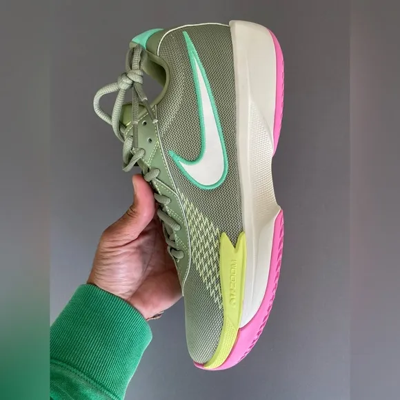 Nike G.T. Cut Academy Low Top Basketball Shoes Green Men’s Sz Sz 10.5 New No Box