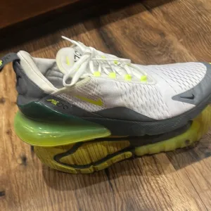 Nike Kids Air Max 270 White and Gray Shoes