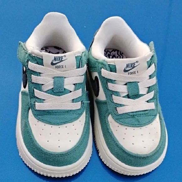 Nike Kids Force 1 Teal and White Sneakers