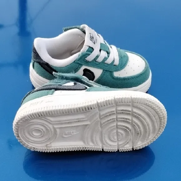 Nike Kids Force 1 Teal and White Sneakers