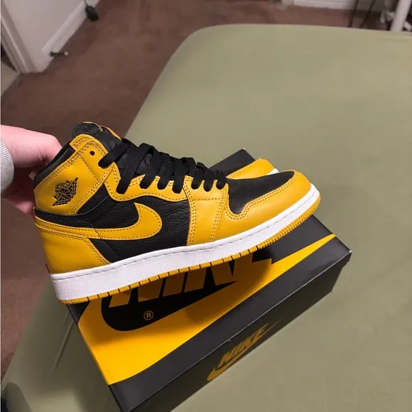 Nike Kids Pollen/White-Black High-Top Sneakers
