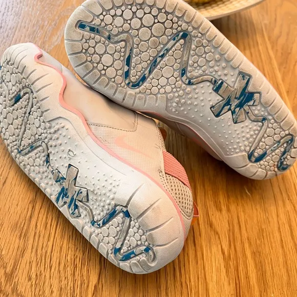 Nike Kids White and Pink Shoes zoom pulse