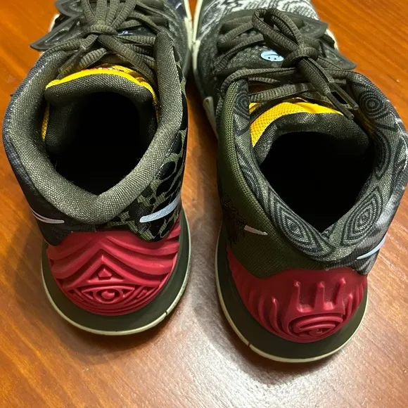 Nike Kybrid S2.  Size 11.5