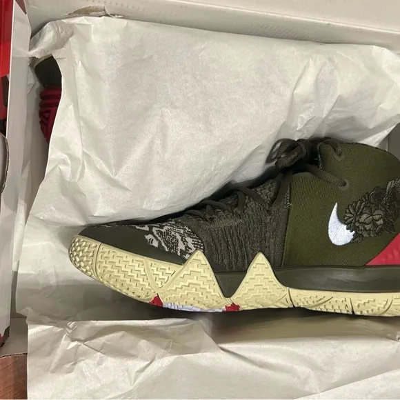 Nike Kybrid S2.  Size 11.5