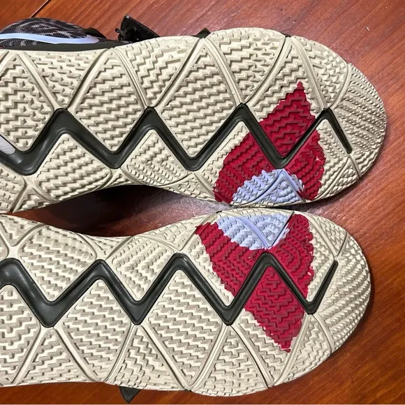 Nike Kybrid S2.  Size 11.5