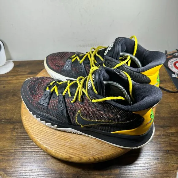 Nike Kyrie 7 Raygun Men's Size 14 Gray Red Shoes Sneakers CQ9326-003
