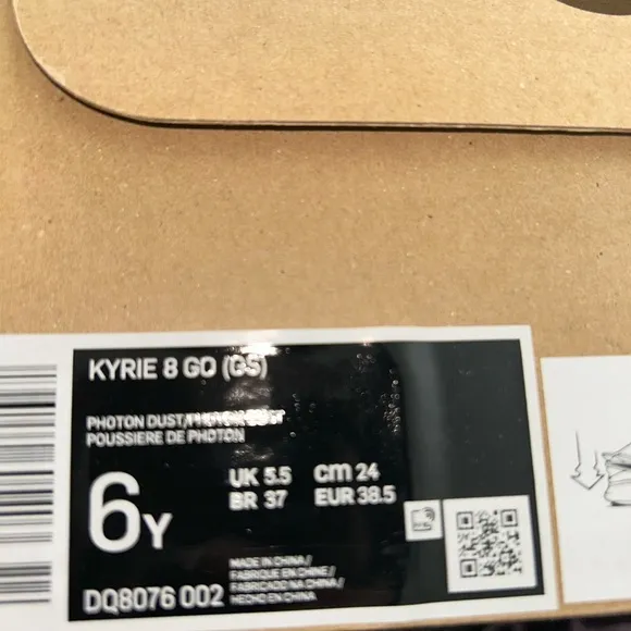 Nike Kyrie 8 Go