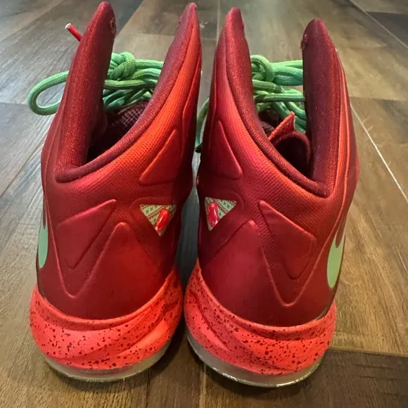 Nike LeBron 10 christmas Shoes 2012 Size 9