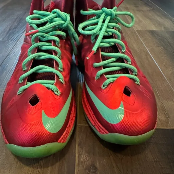 Nike LeBron 10 christmas Shoes 2012 Size 9