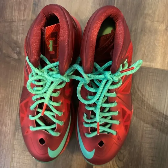 Nike LeBron 10 christmas Shoes 2012 Size 9