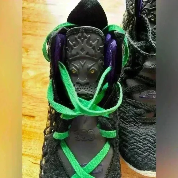 Nike Lebron 17 XVII Lakers Size 11 BQ3177-004 Black Yellow Amarillo Eggplant
