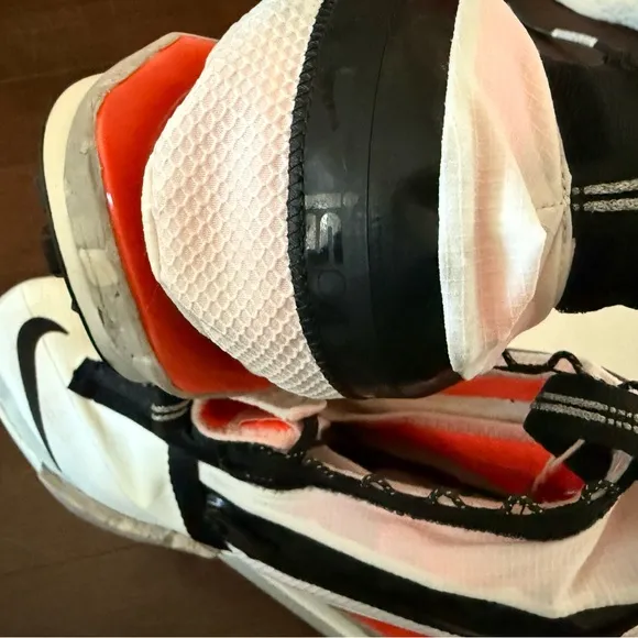 Nike MENS ISPA COLLECTION Black and White Athletic Shoes