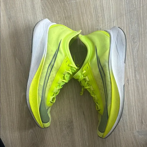 Nike Men’s Zoom Fly 3 Size 13