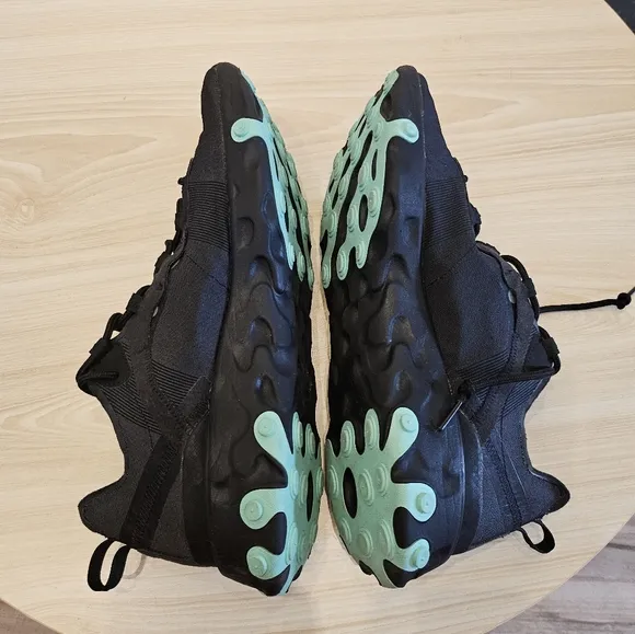 Nike React Element 55 Black Aurora Green Men's stylish running sneakers size 9.5