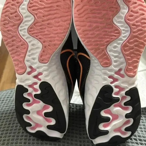 Nike Renew Run Pink Orange Black Running Shoes Women's (Size: 7.5)