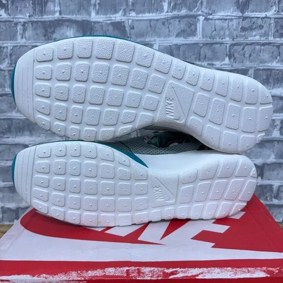 Nike Roshe Run Mica Green White Floral Print Custom 551881-300 Mens Size 8.5