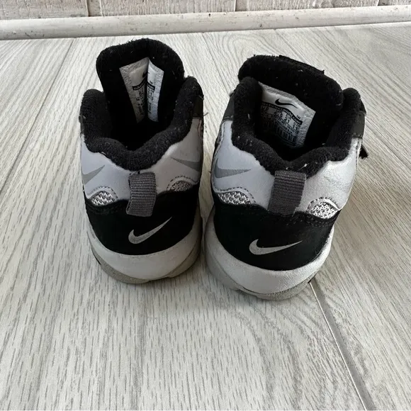 Nike Speed Turf Wolf Grey US 5C‎ 535737-001 Used