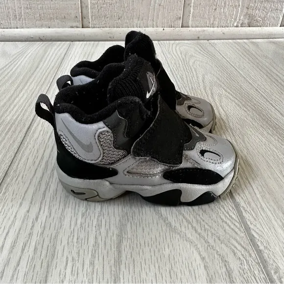 Nike Speed Turf Wolf Grey US 5C‎ 535737-001 Used