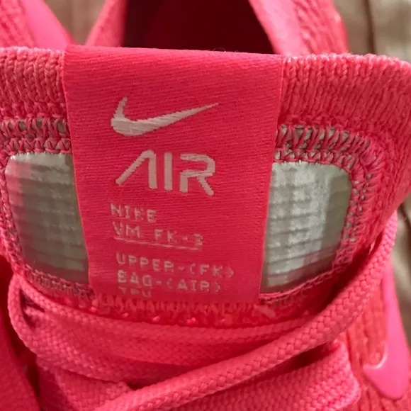 Nike VAPOR MAX Pink Athletic Shoes