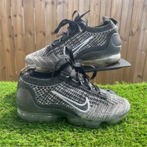 Nike Vapormax 2021 Women’s Grey/Black Size 6
