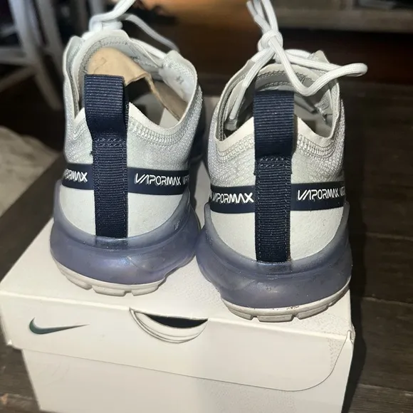 Nike Vapormax Athletic Sneakers 2019 dead stock - Gray clear Purple