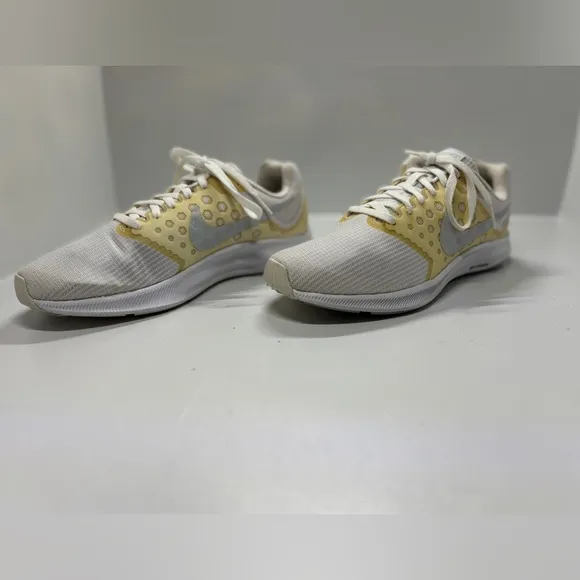 Nike White Downshifter 7 Running Shoes size 8.5