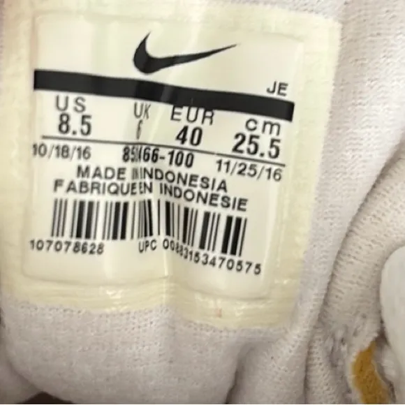 Nike White Downshifter 7 Running Shoes size 8.5