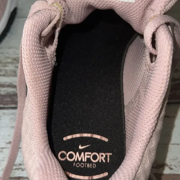 Nike Wmns In-Season TR 9 CoralStardust Sz 8 NWOT