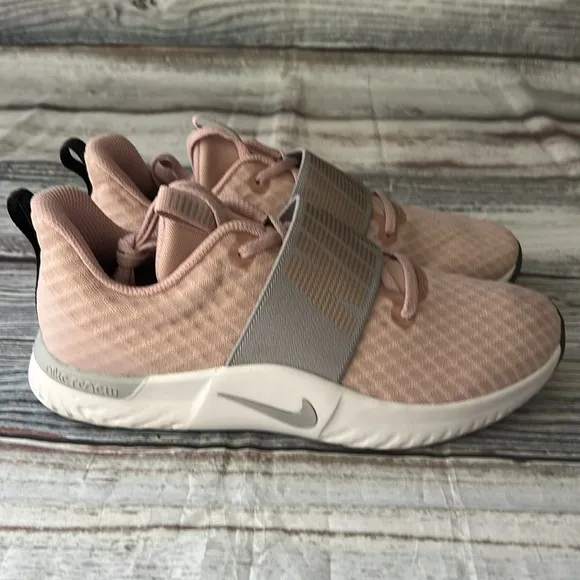 Nike Wmns In-Season TR 9 CoralStardust Sz 8 NWOT