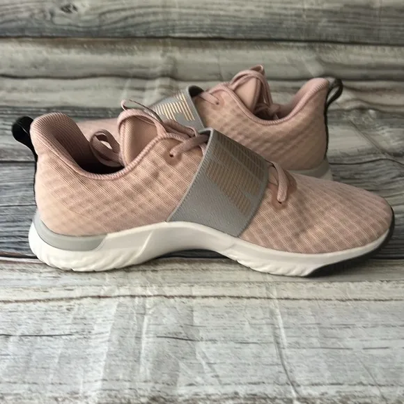 Nike Wmns In-Season TR 9 CoralStardust Sz 8 NWOT