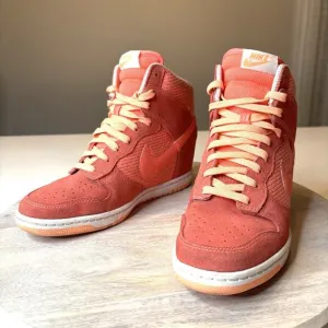 Nike Women’s Dunk Sky Hi Wedge Sneakers Lava Glow/Sunset 644877-602 US Size 8.5