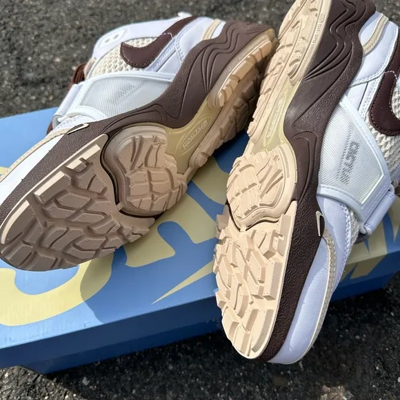 Nike zoom field jaxx travis Scott light chocolate