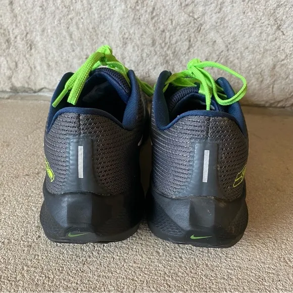 Nike Zoom Pegasus 40 Men’s Gray and Green Athletic Shoes Size 10.5