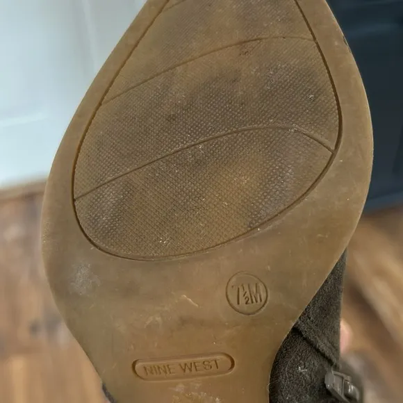 Nine West Birds Grey Boots size 7.5