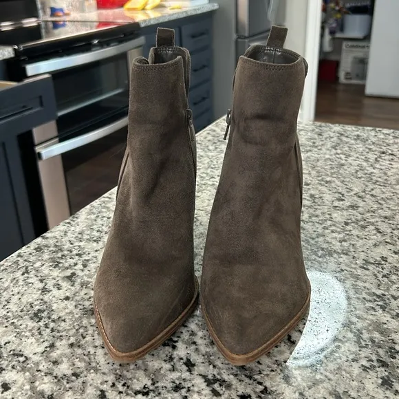 Nine West Birds Grey Boots size 7.5