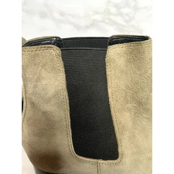 Nine West women's suede Chelsea boots in taupe, size 8