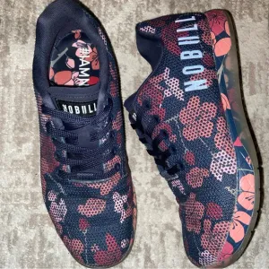 NOBULL Women's Floral Training Shoes - Navy and Pink Size 8.5 Athletic
