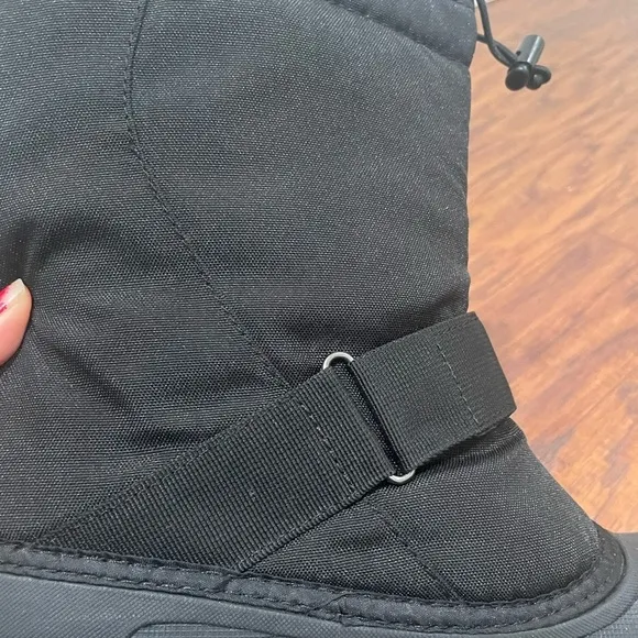 Northside gently used boots size 9