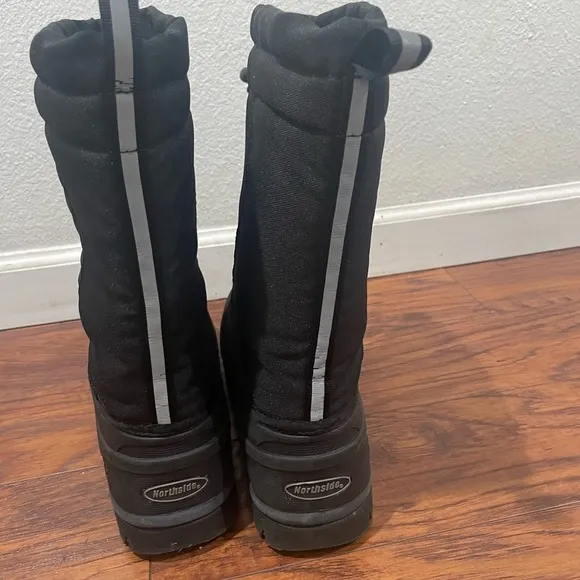 Northside gently used boots size 9