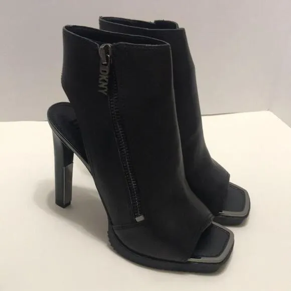 NWOB DKNY MALIA HEELED SANDALS SIZE 10M