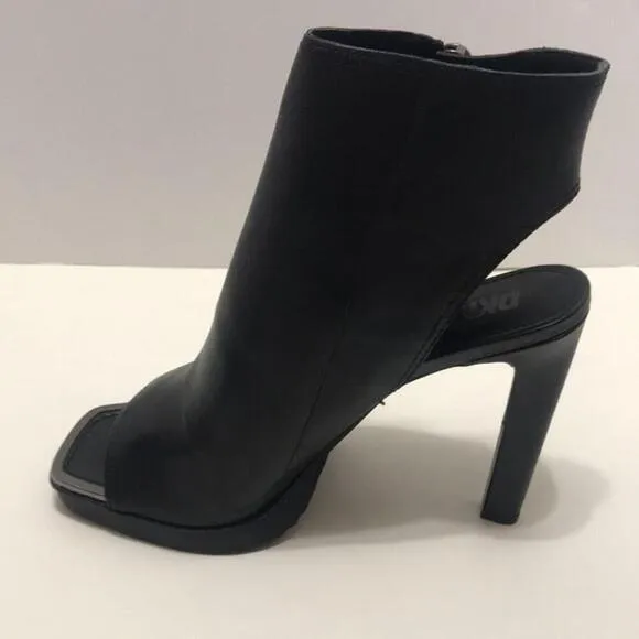 NWOB DKNY MALIA HEELED SANDALS SIZE 10M