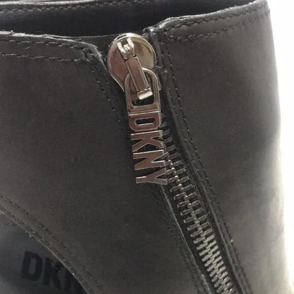 NWOB DKNY MALIA HEELED SANDALS SIZE 10M