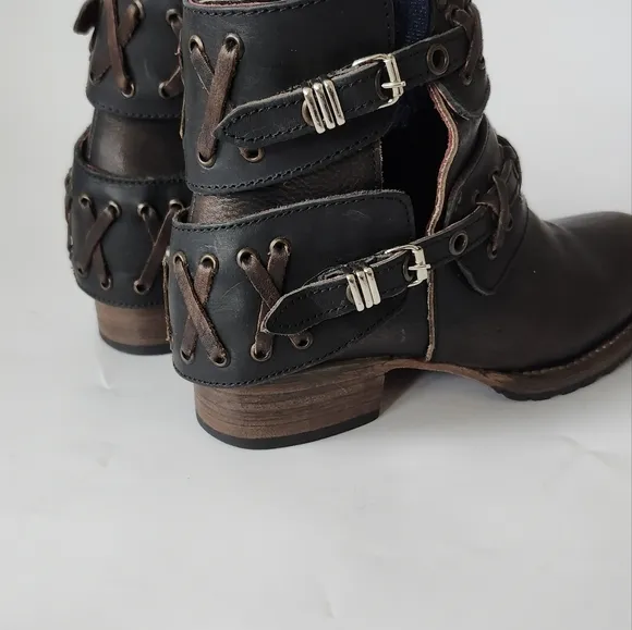 NWOB dubline blackish brown freebird boots sz 7